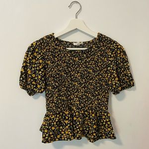 Blu Pepper - Size S - floral print peplum top never worn